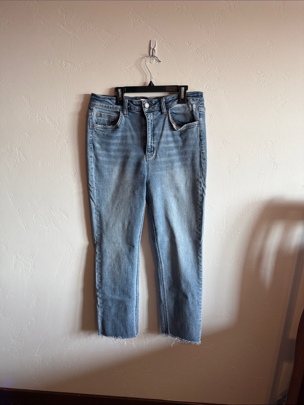 Women's Light Blue Cropped Straight-Leg Jeans